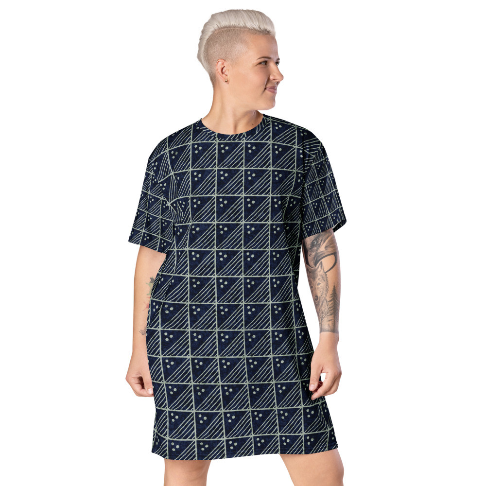 Adire V T-shirt dress