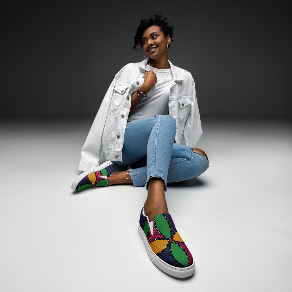 Women’s Windmills Inspired slip-on canvas shoes