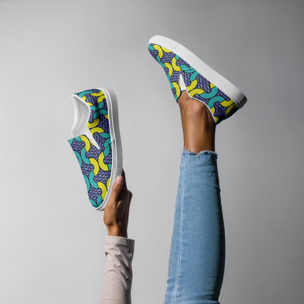 Women’s Snakes Inspired slip-on canvas shoes