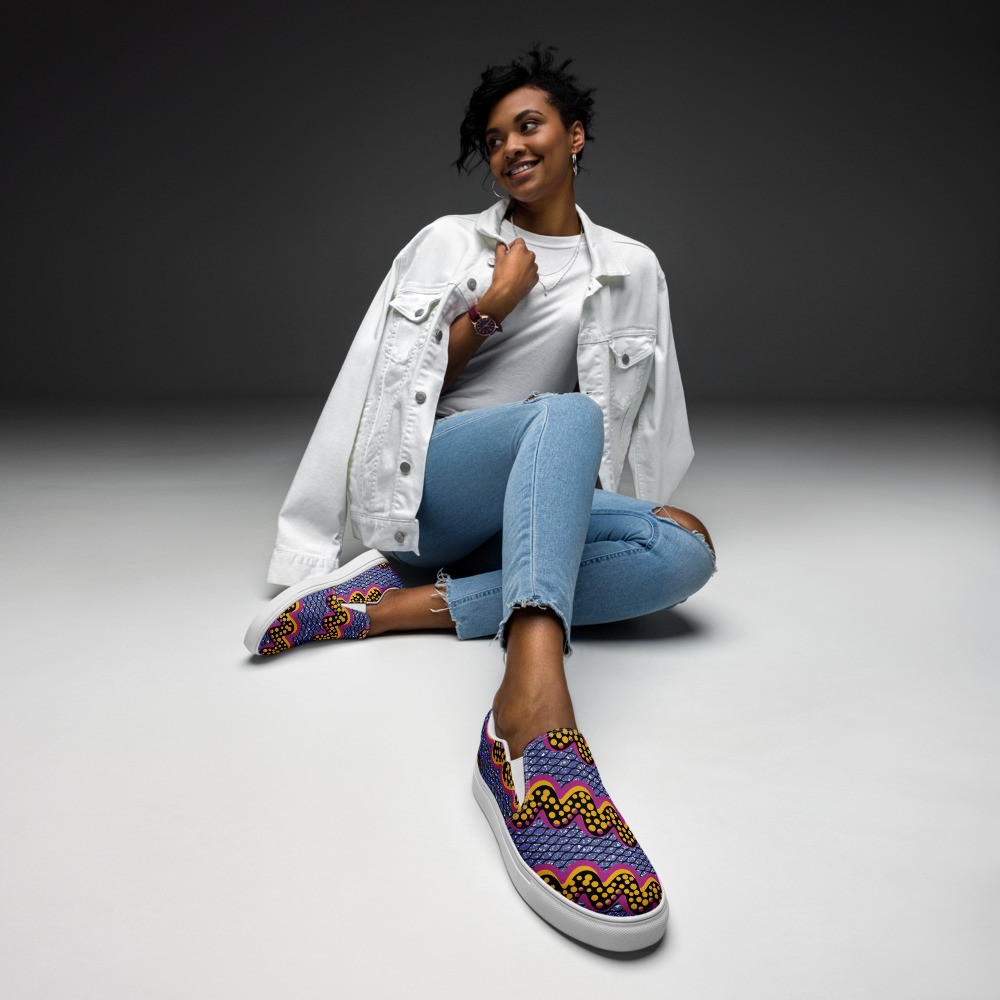 Women’s Squiggly Drip slip-on canvas shoes