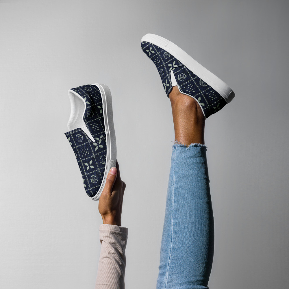 Women’s Adire III slip-on canvas shoes