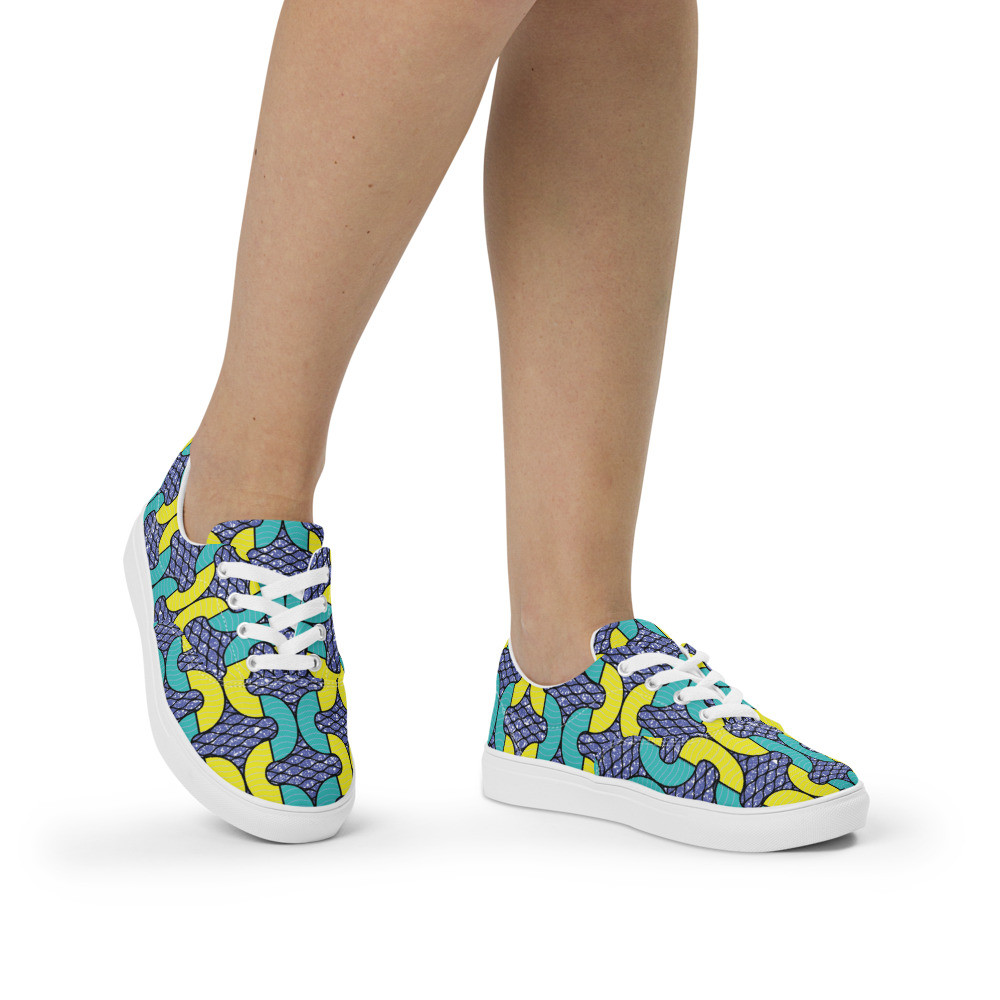 Women’s Snakes Inspired lace-up canvas shoes