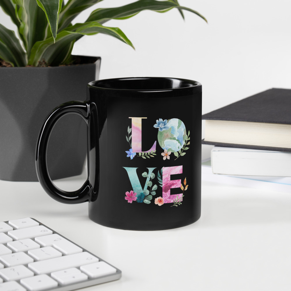 Black Glossy Mug: Love