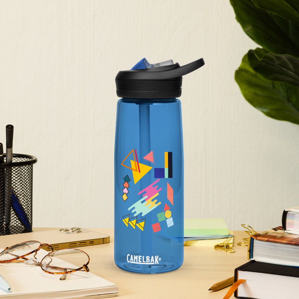 Sports water bottle: Triangles
