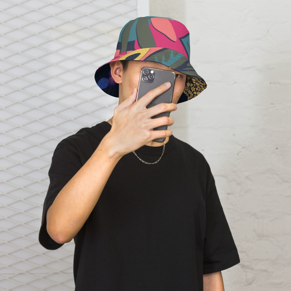 Reversible bucket hat: Space & Colors