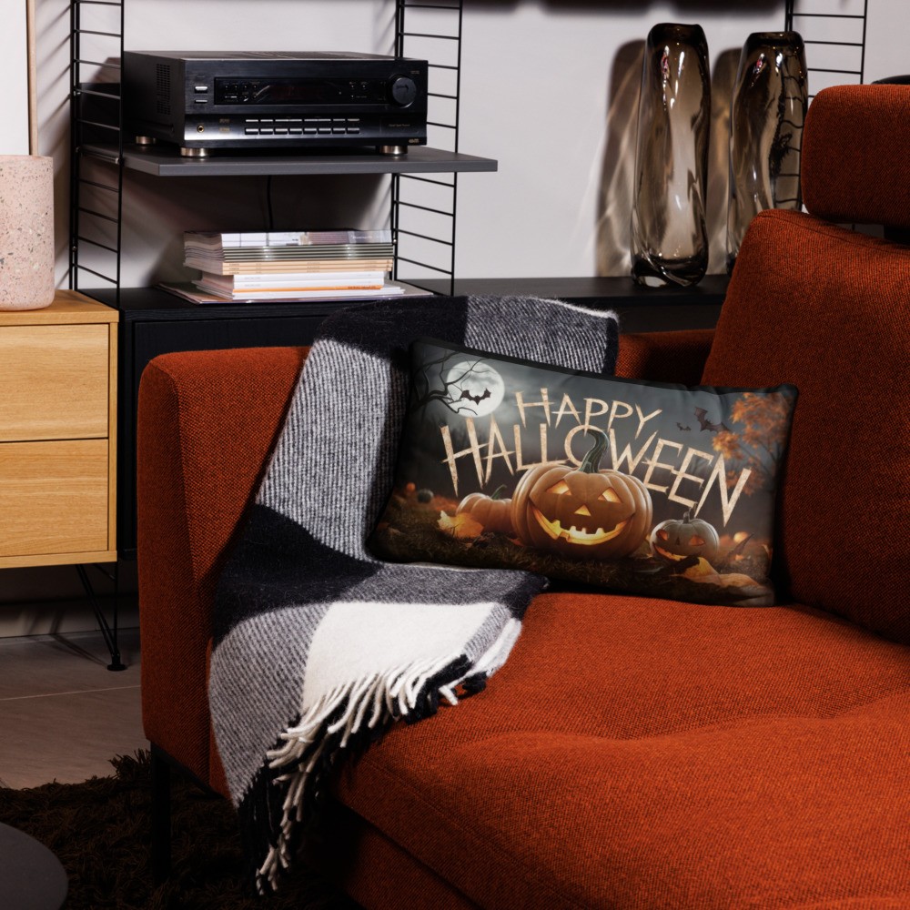 Basic Pillow: Spooky III