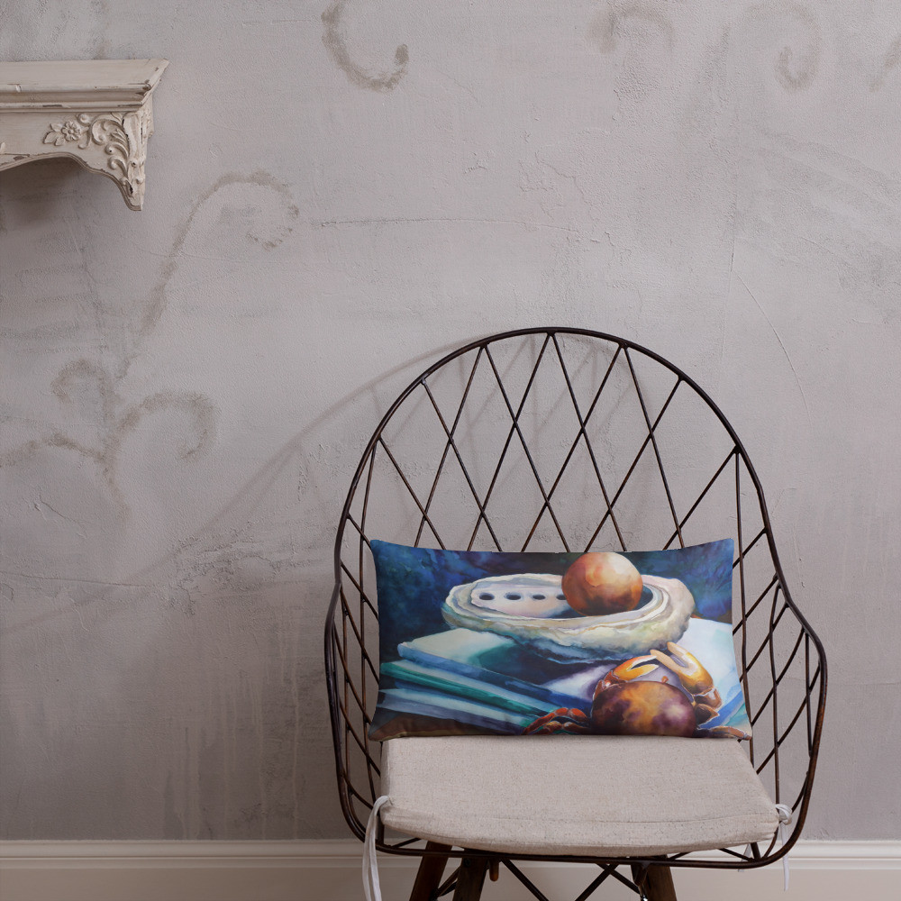 "Crab Pearl in Blue" Basic Pillow