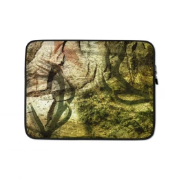CAMO GREEN HUNT DESIGN - Laptop Sleeve Sizes 13" and 15"