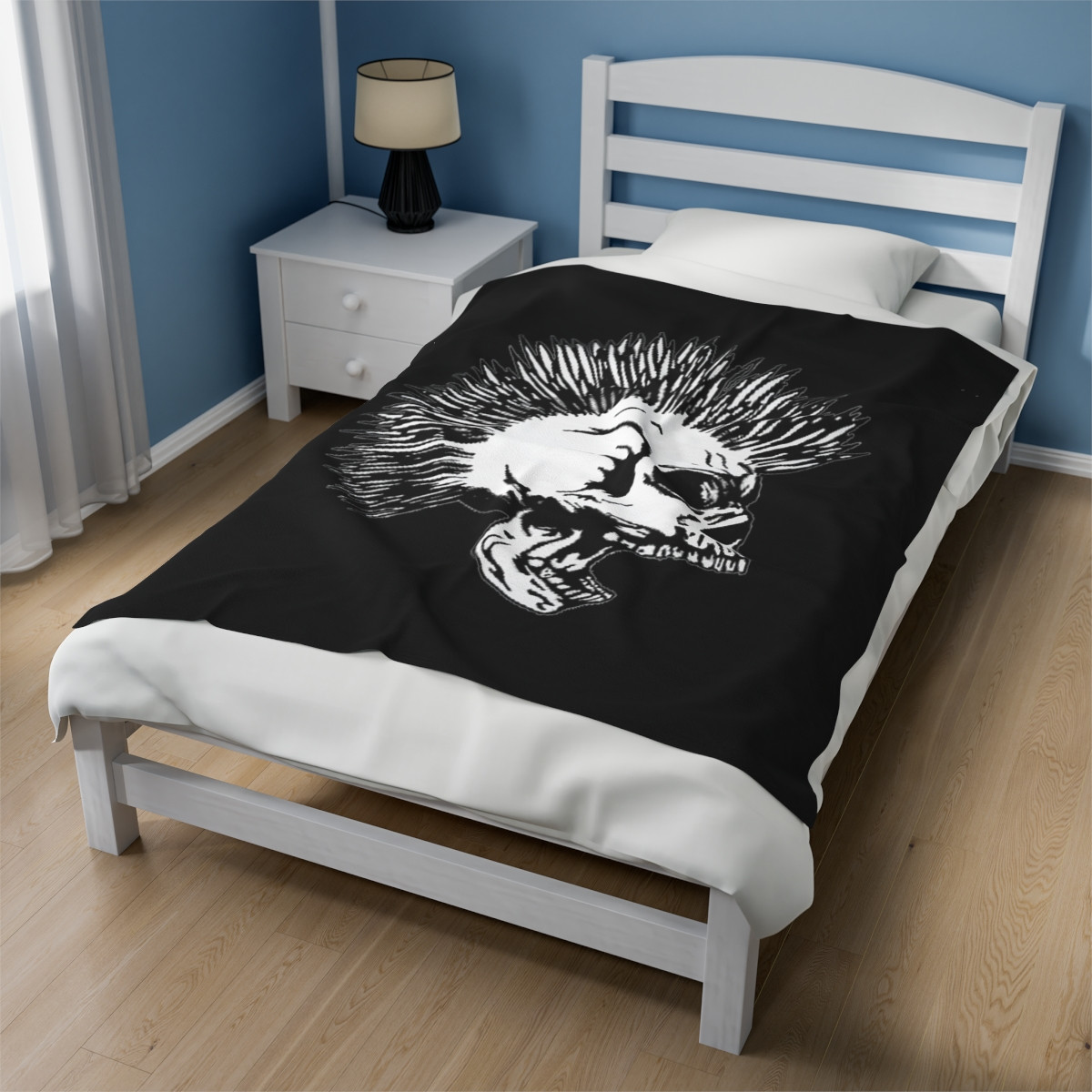 Screaming Skull with Mwhawk on Black Velveteen Plush Blanket