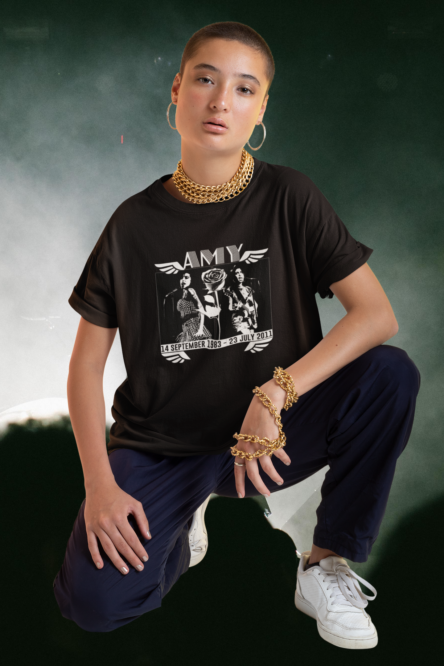 Amy Winehouse-Unisex - ShortSleeve T-Shirt
