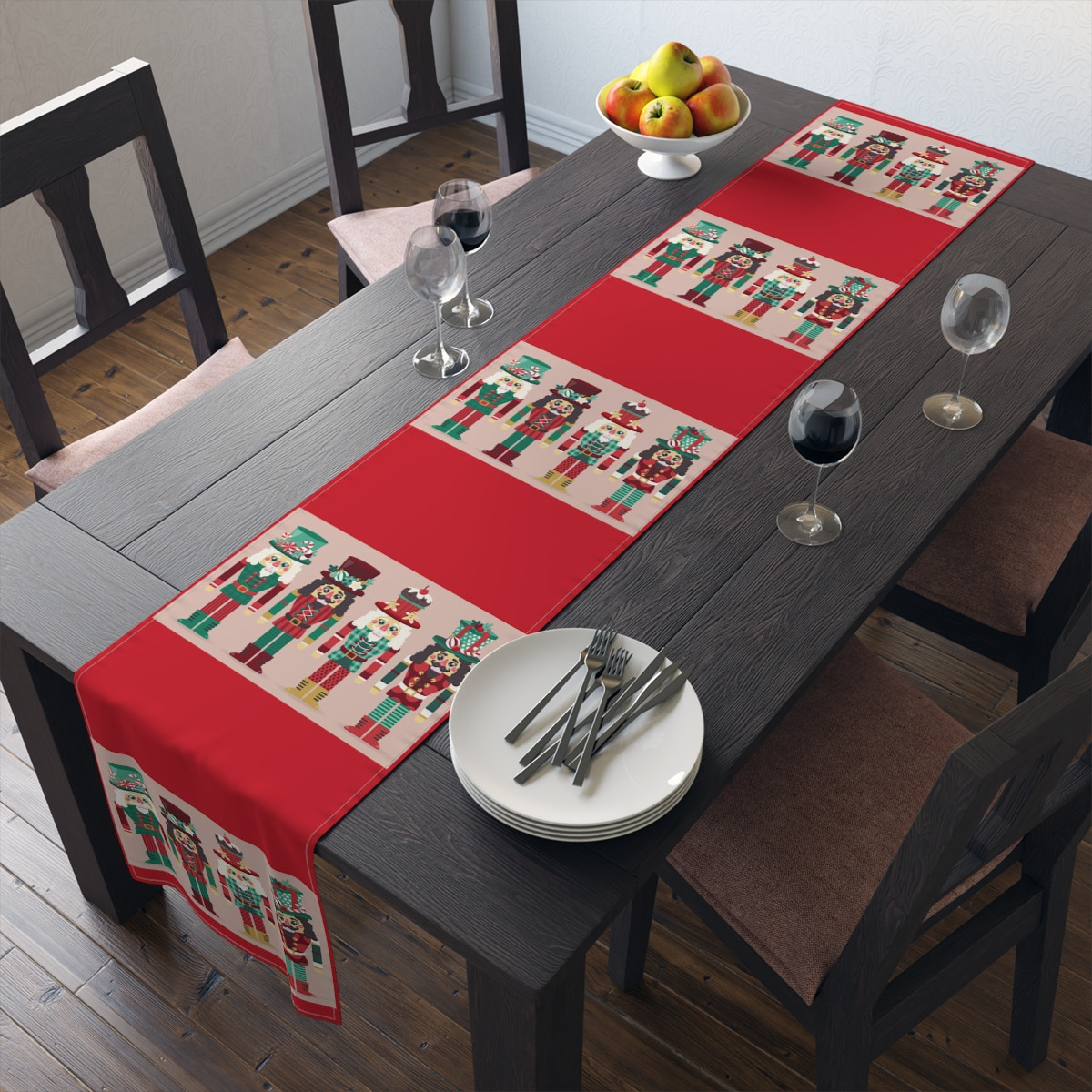 Table Runner (Cotton, Poly) Nutcrackers