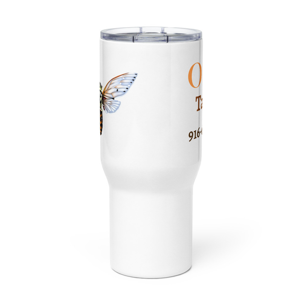 Travel mug with a handle