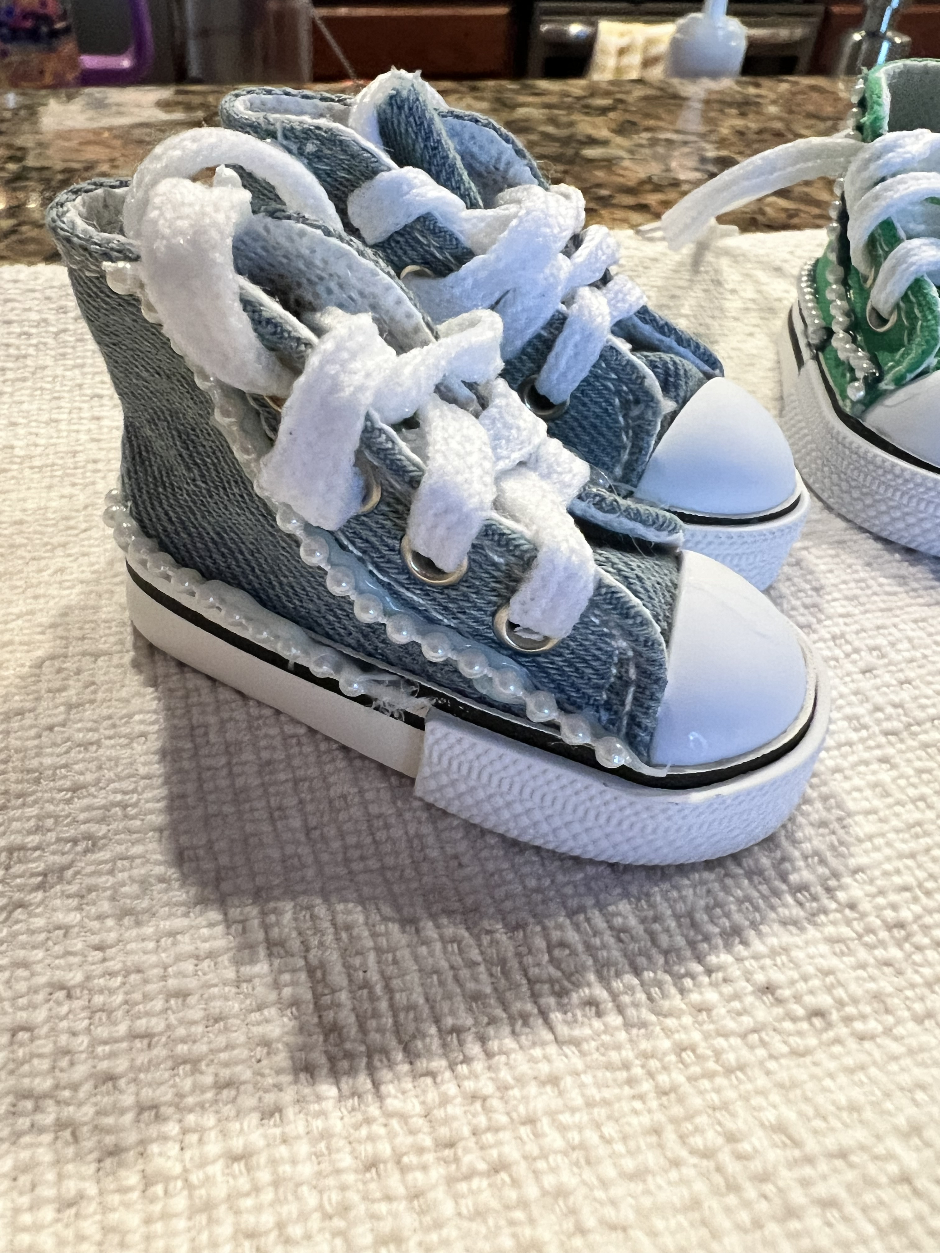Green Mini Chucks with Pearls