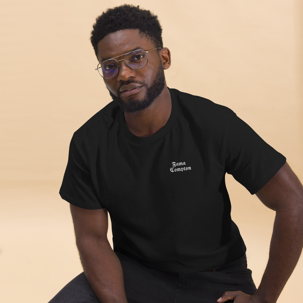 Camiseta clásica / FAMA COMPTON
