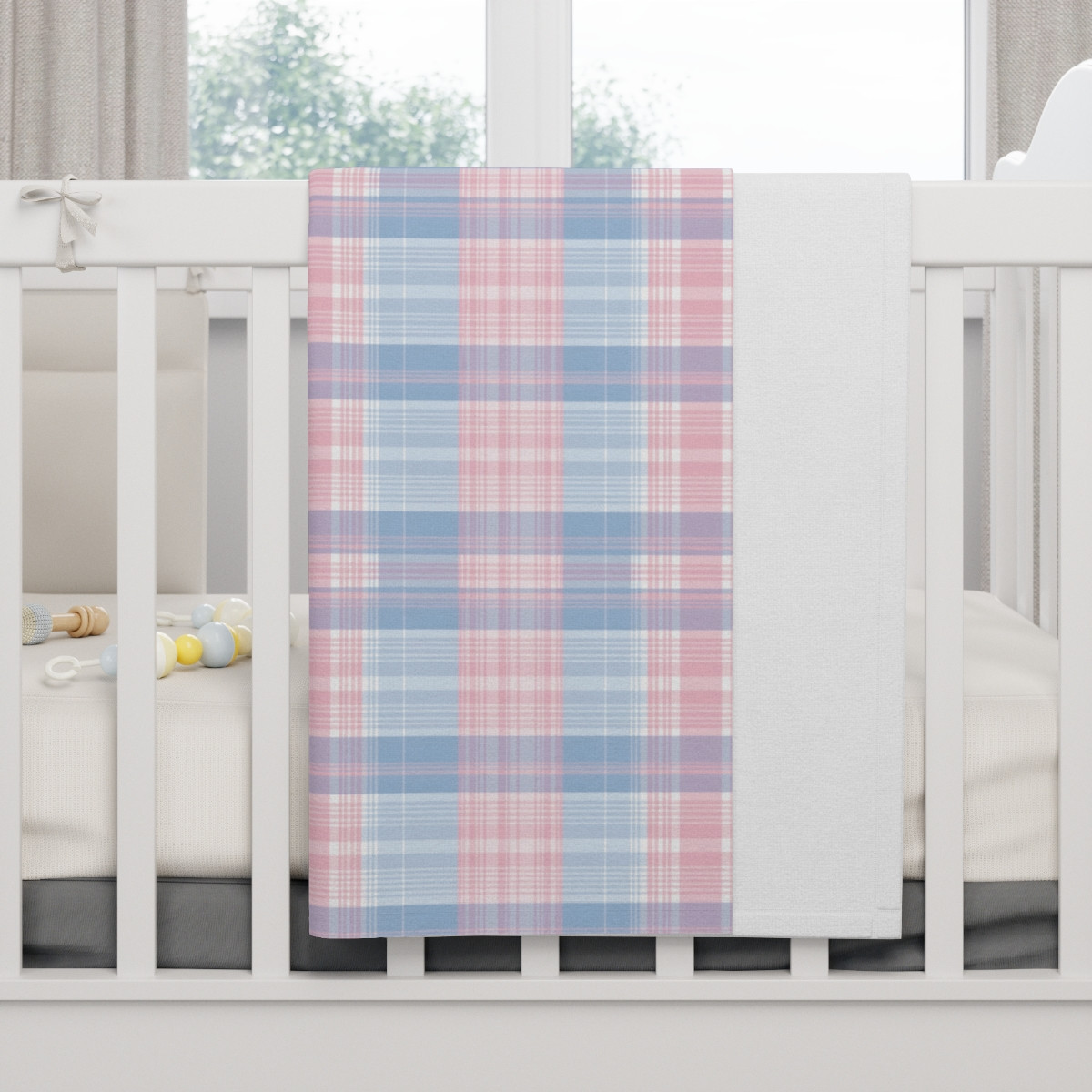 Soft Fleece Baby Blanket - Cozy Plaid Design for Baby Comfort