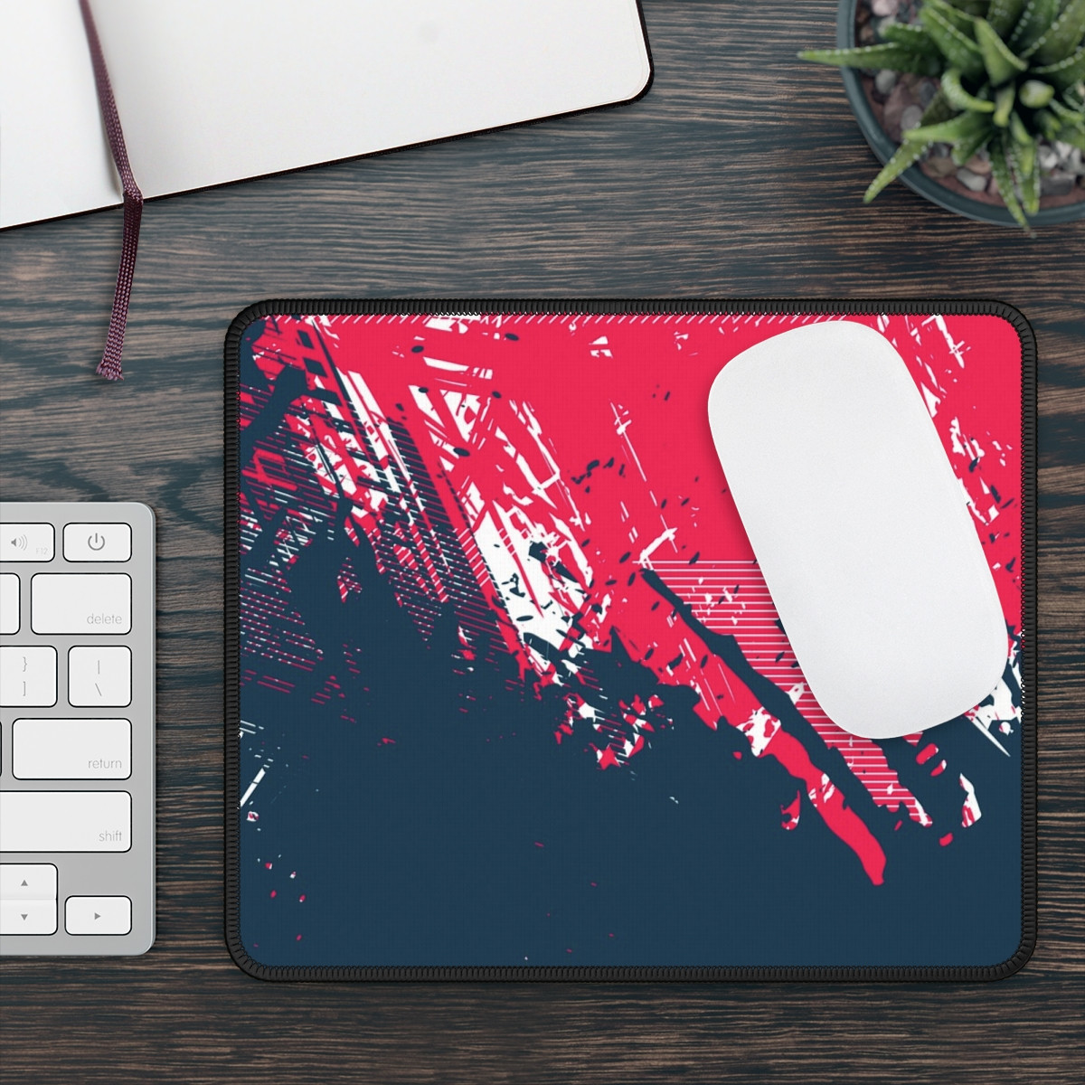 Vibrant Gamer Mouse Pad - Stylish Desk Accessory for Gaming Enthusiasts