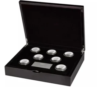 James Bond 7 coin 1oz coin set  7 decades of bond