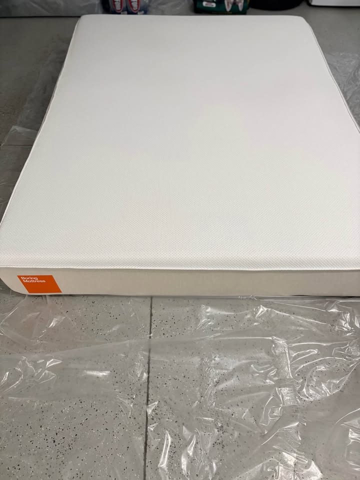 Boring Hybrid Mattress Queen - $315 (Retail: $999)