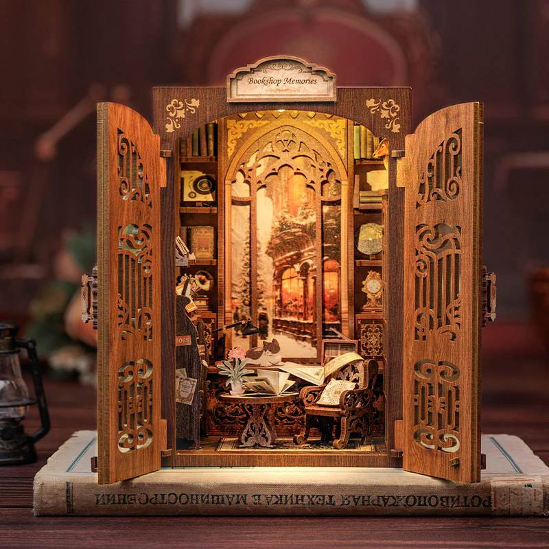 Cutebee Bookshop Memories Book Nook Kit