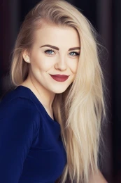 AI Character - CLAIRE -