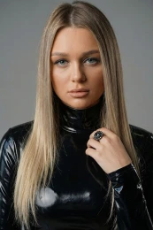 AI Character - ZOE -