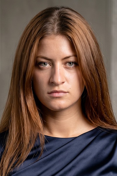 AI Character - VIKTORIA -