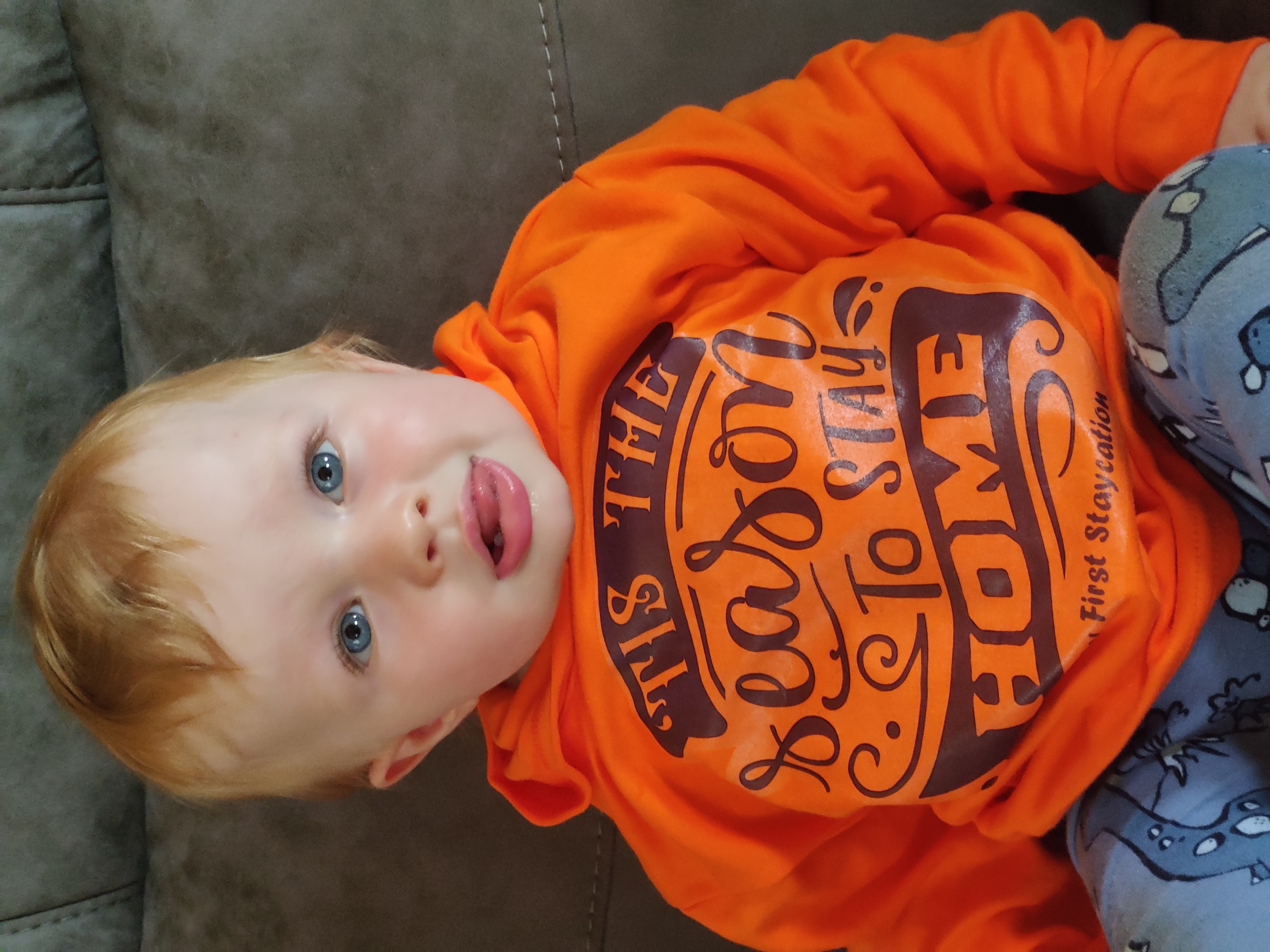 Unisex kids hood lightweight jumper