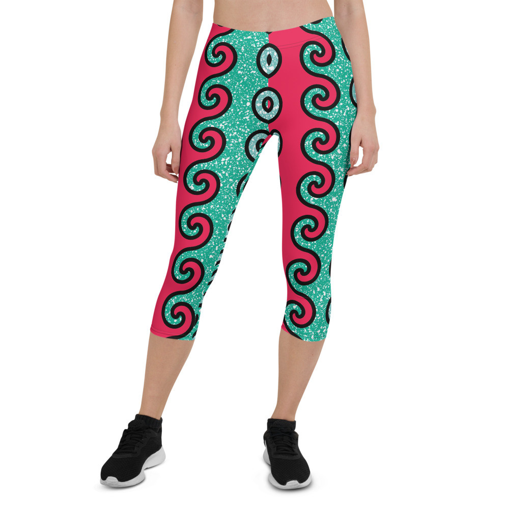 Intertwined Curls Capri Leggings