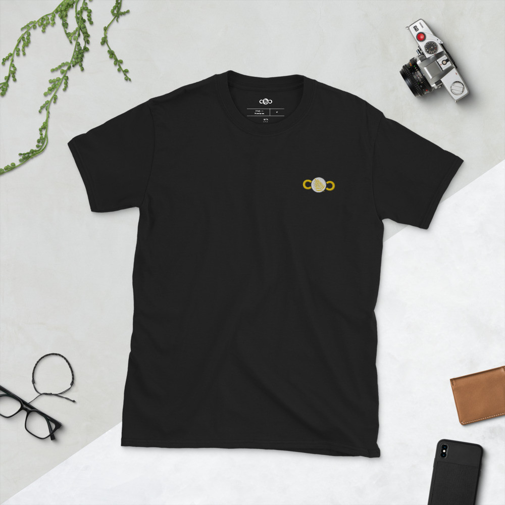 Blvck and Y3llow Short-Sleeve Embroidery Unisex T-Shirt