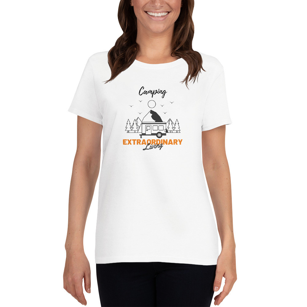 Women's short sleeve t-shirt: Camping