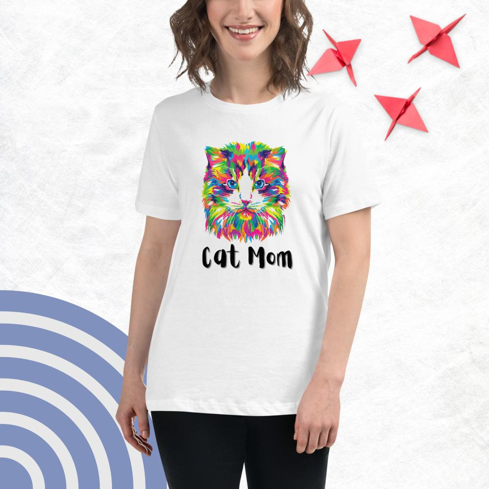 Women's Relaxed T-Shirt: Cat Mom
